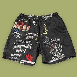 men’s black graphic shorts